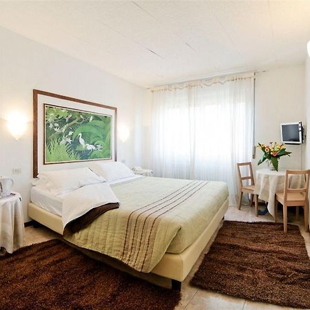 Antico Albergo Madonna Legnano Kültér fotó